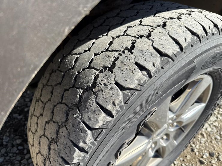 2020-ford-f150-xlt-image-52