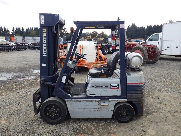 komatsu-fg25st-11-image-8