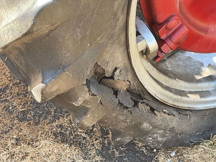 minneapolis-moline-445-image-43