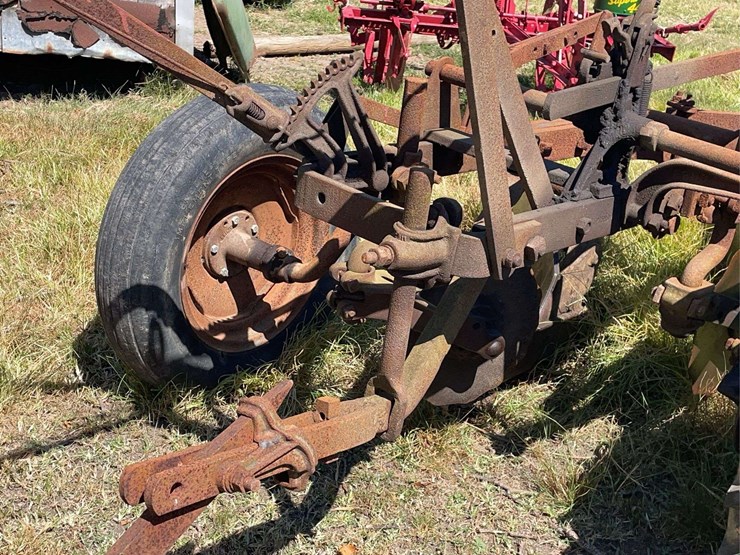 3-bottom-plow-image-10