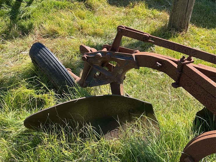 3-bottom-plow-image-22