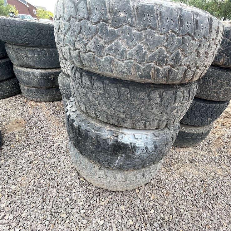 #1175 • Tires (Located in La Union, NM)