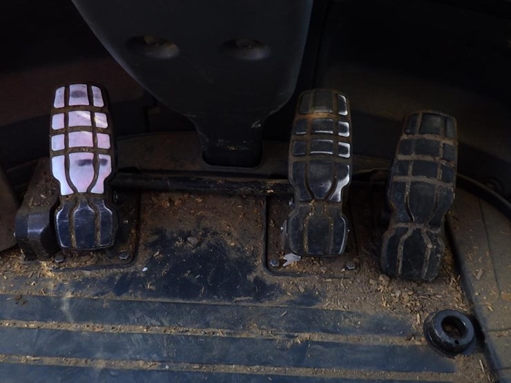 2017-caterpillar-950m-image-35