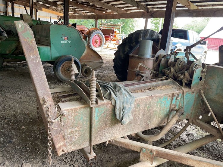 oliver-60-square-baler-image-24