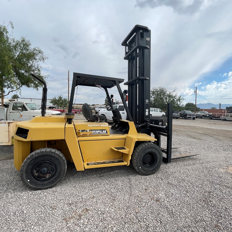 #1003 • 2006 Cat Forklift (Offsite in La Union, NM)