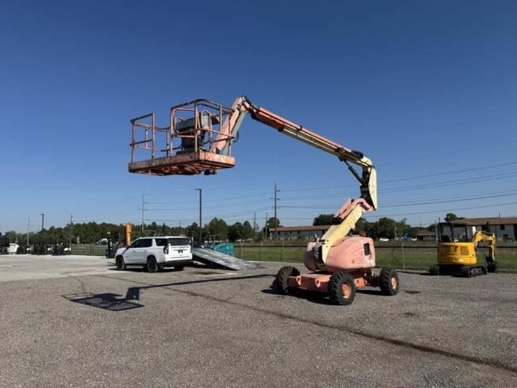 2000-jlg-600aj-image-8