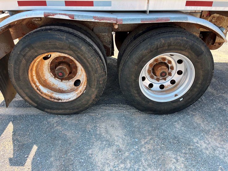 2017-troxel-150-bbl-aluminum-vacuum-trailer-image-9
