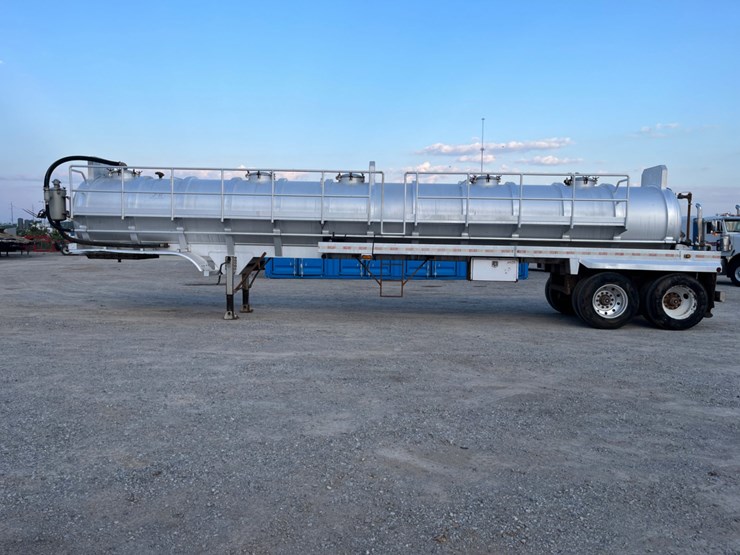 2018-dragon-150-bbl-aluminum-vacuum-trailer-image-8
