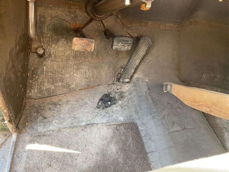 1940-buick-eight-special-image-44