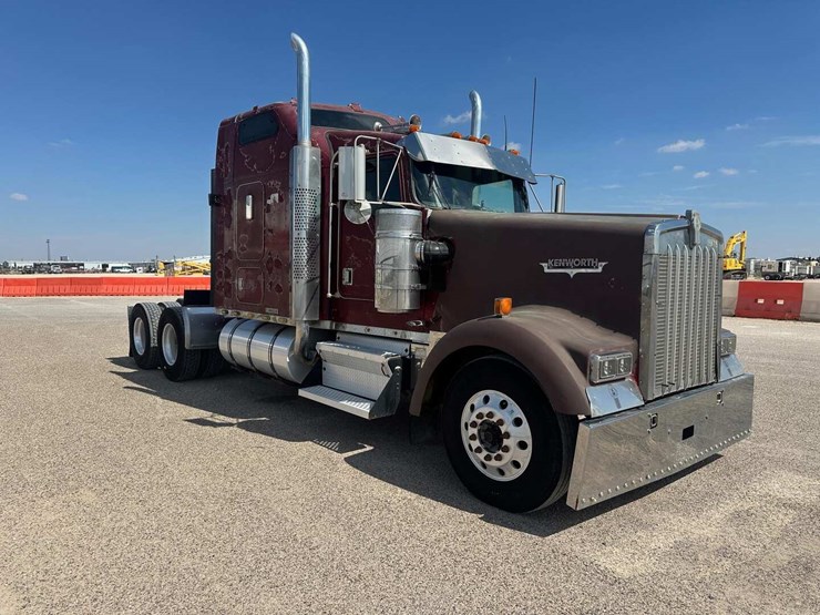 2000-kenworth-w900-image-3