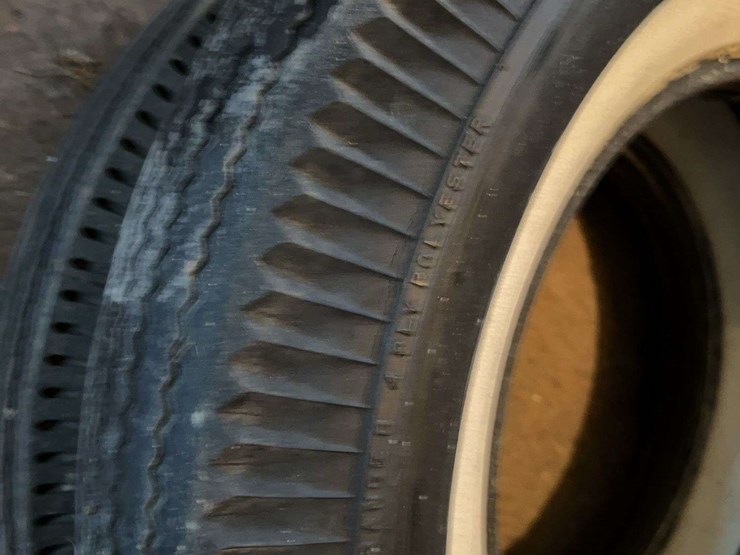 (4)-white-wall-car-tires-image-6