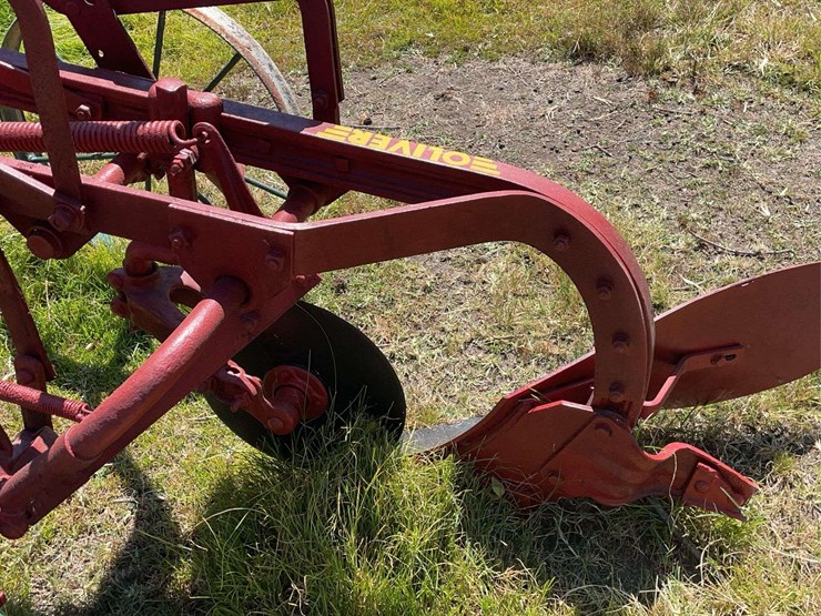 oliver-1-bottom-plow-image-17