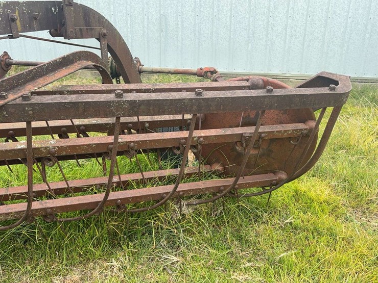 minneapolis-moline-side-delivery-hay-rake-image-14