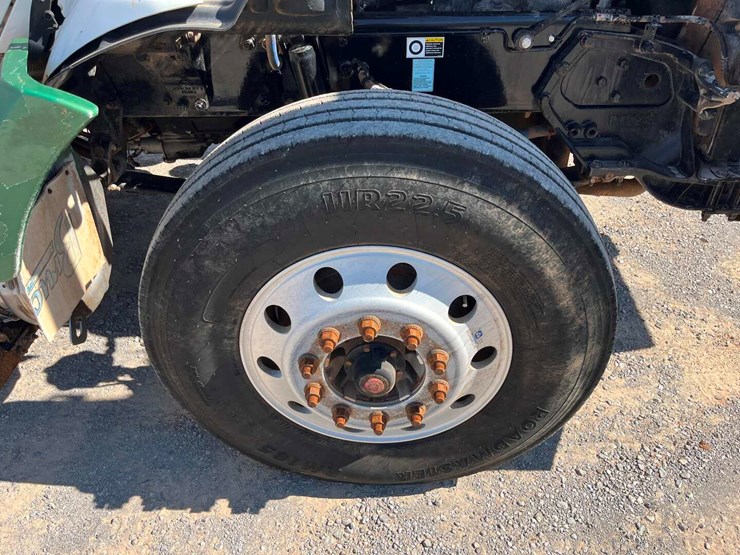 2018-kenworth-t880-image-15