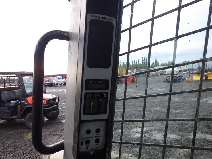 new-holland-l218-image-23