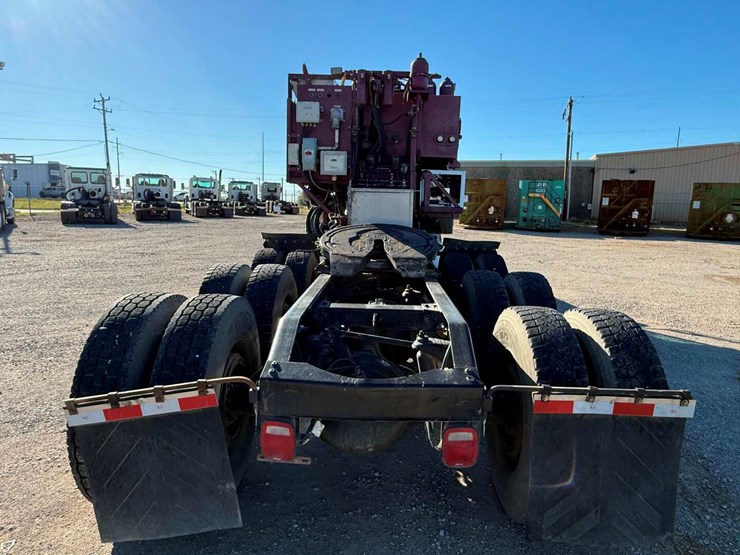 2013-peterbilt-367-image-6