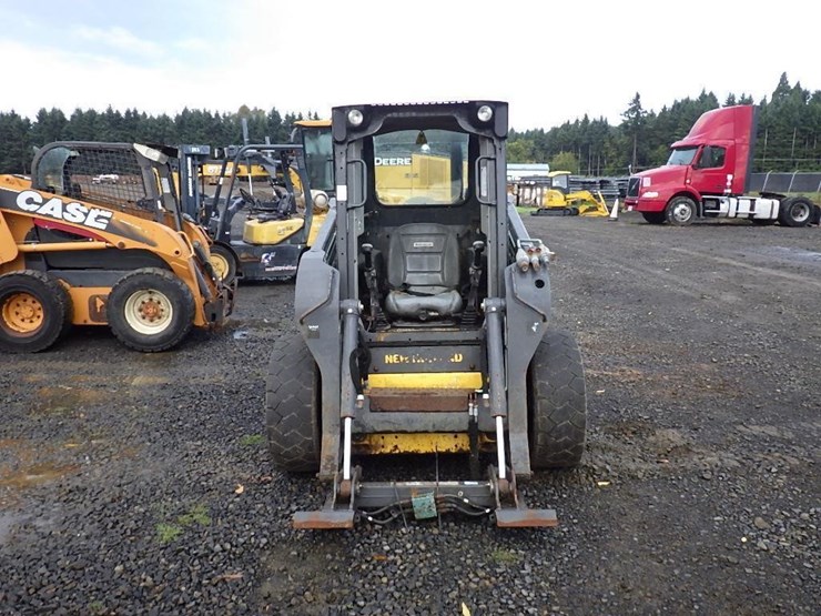 new-holland-l218-image-2