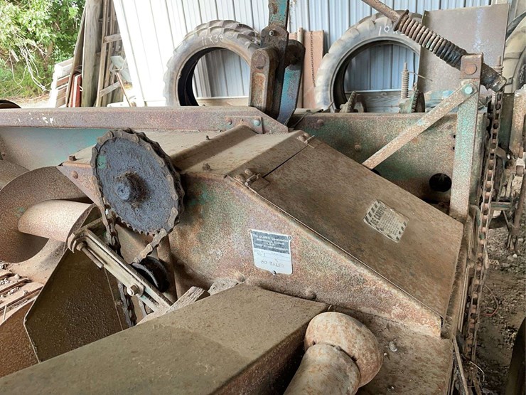 oliver-60-square-baler-image-14