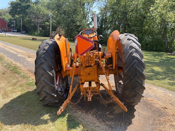 minneapolis-moline-445-image-4