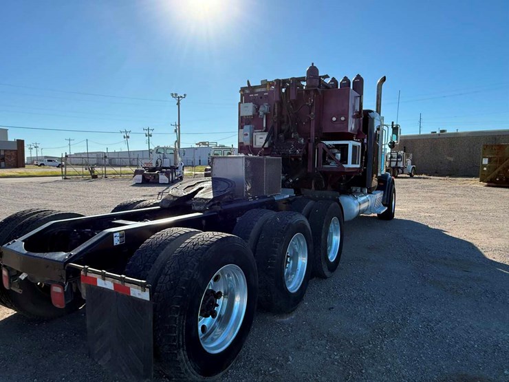 2013-peterbilt-367-image-5