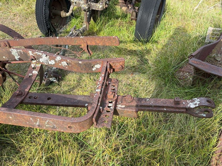 2-bottom-plow-image-15