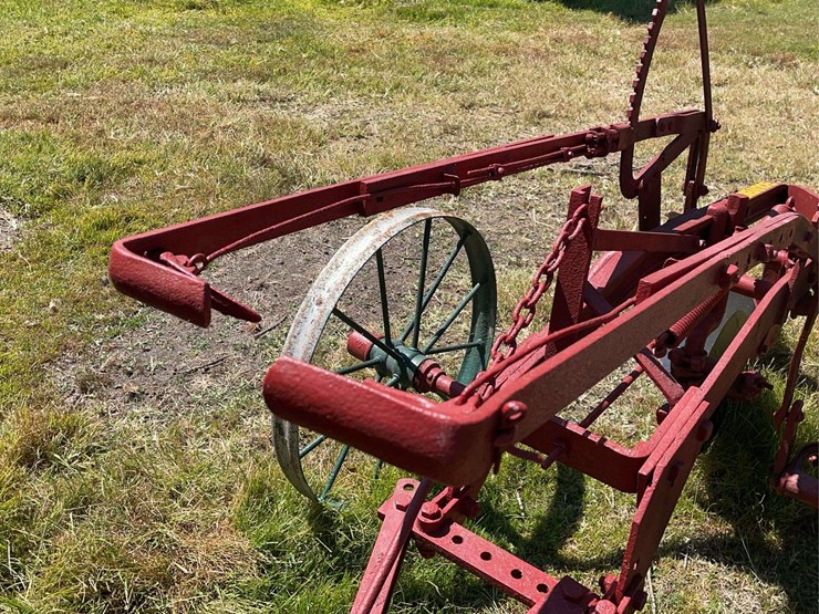 oliver-1-bottom-plow-image-11