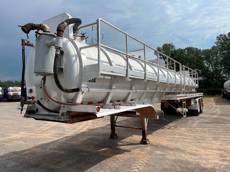 2008-dragon-150-bbl-aluminum-vacuum-trailer-image-1