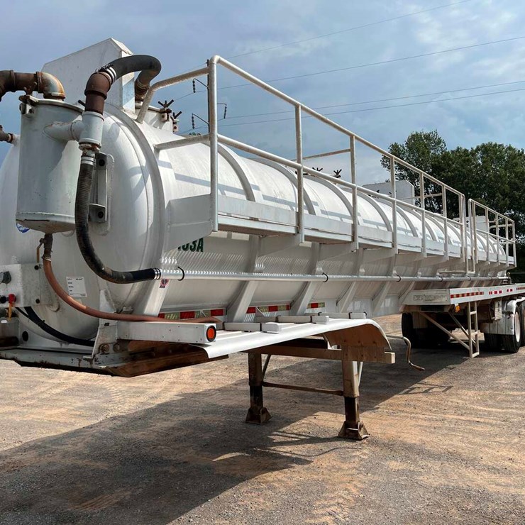 2008 DRAGON 150 BBL ALUMINUM VACUUM TRAILER