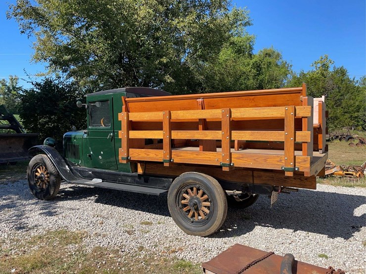 chevrolet-stake-bed-truck-image-3