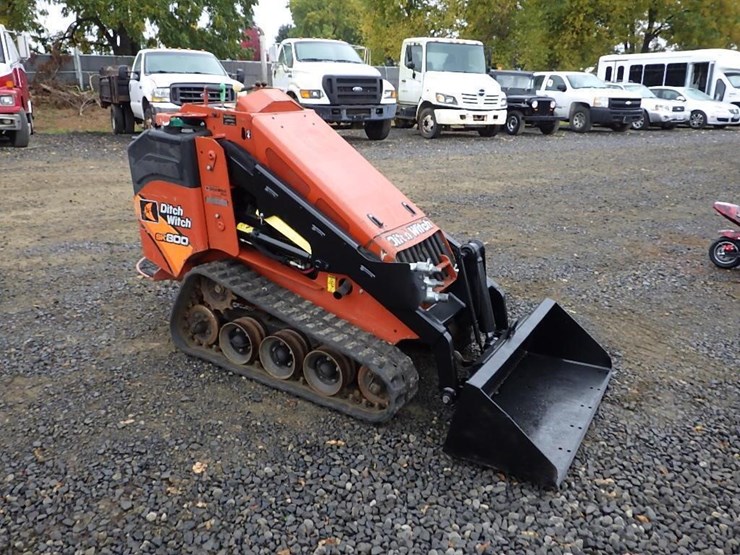 ditch-witch-sk800-image-2