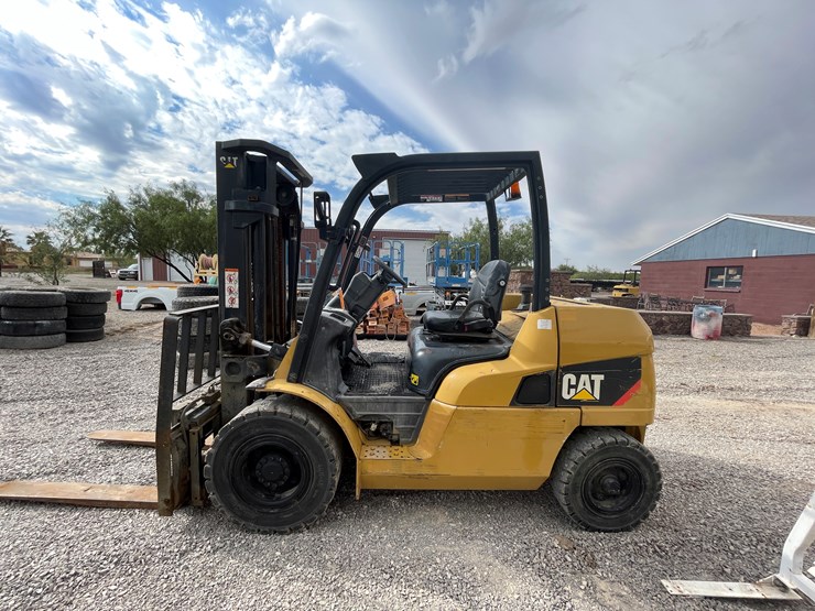 #1002-•-2015-cat-forklift-(offsite-in-la-union,-nm)-image-1