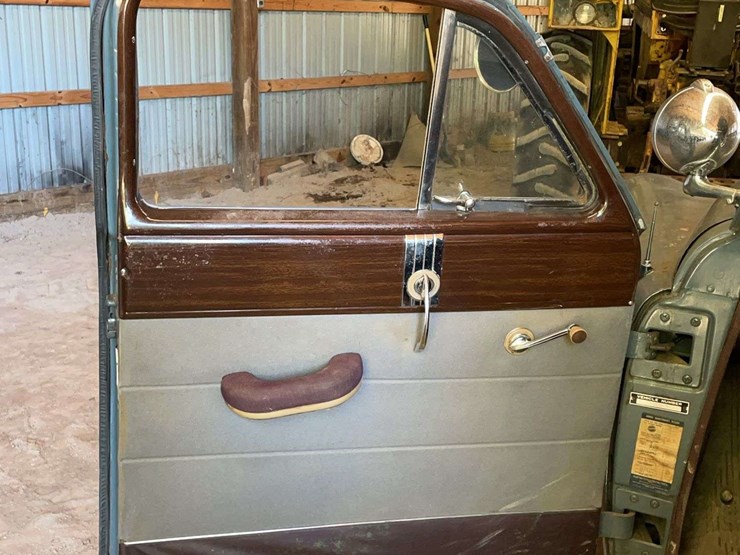 1949-dodge-coronet-image-35