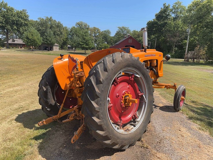 minneapolis-moline-445-image-3