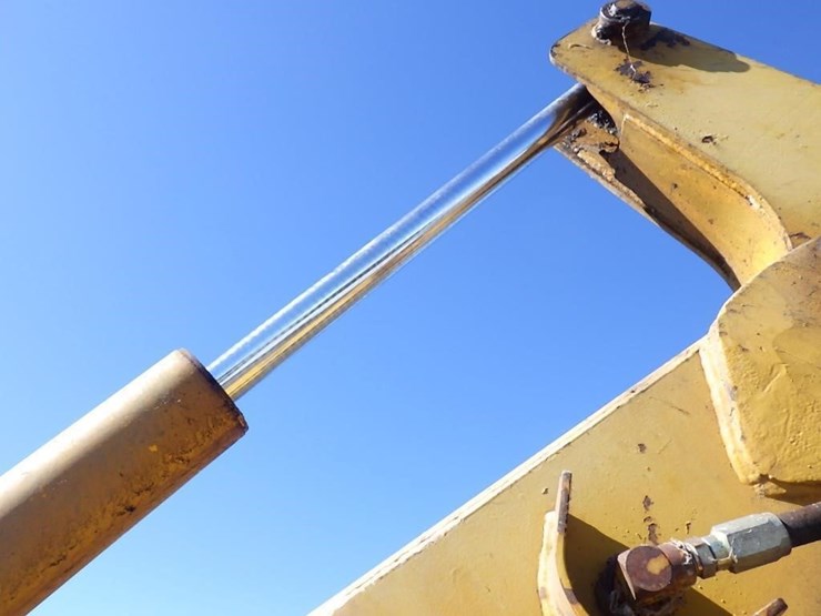 john-deere-8-image-28