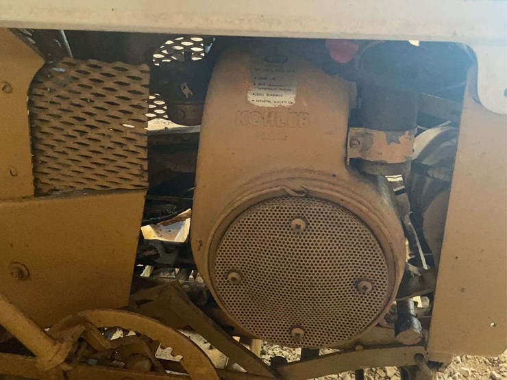 minneapolis-moline-108-image-24