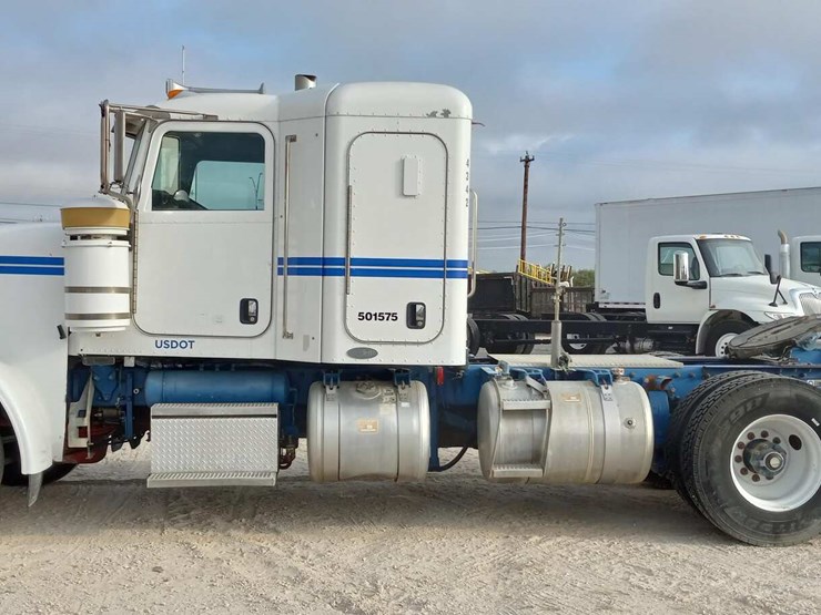 2008-peterbilt-367-image-8