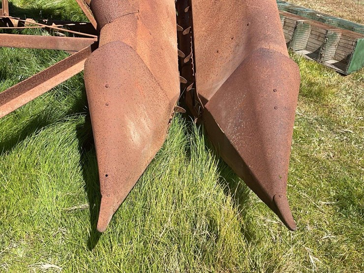 dearborn-1-row-corn-picker-image-11