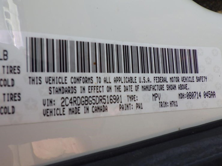 2013-dodge-grand-caravan-image-17