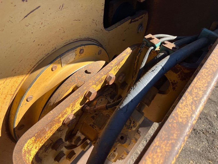 caterpillar-cp-563d-image-11