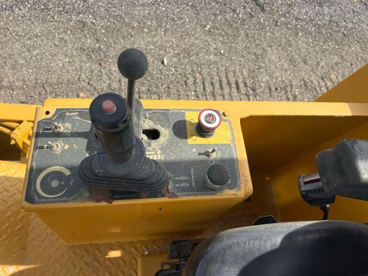 caterpillar-cp-433c-image-23