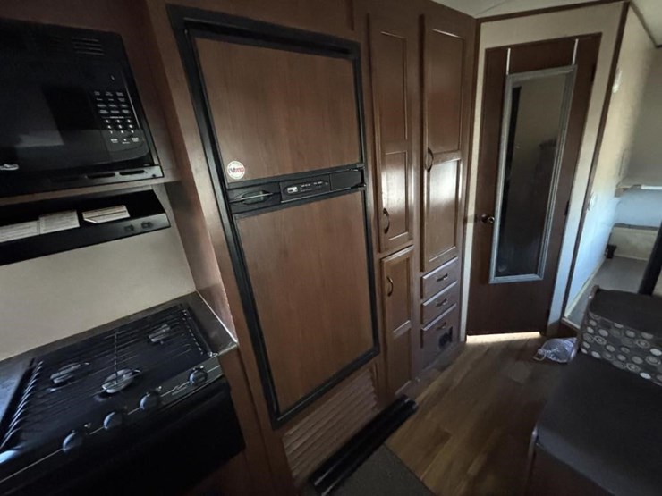 2016-jayco-jay-flight-slx-travel-trailer-image-34