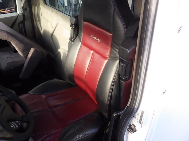 2011-international-prostar-image-22