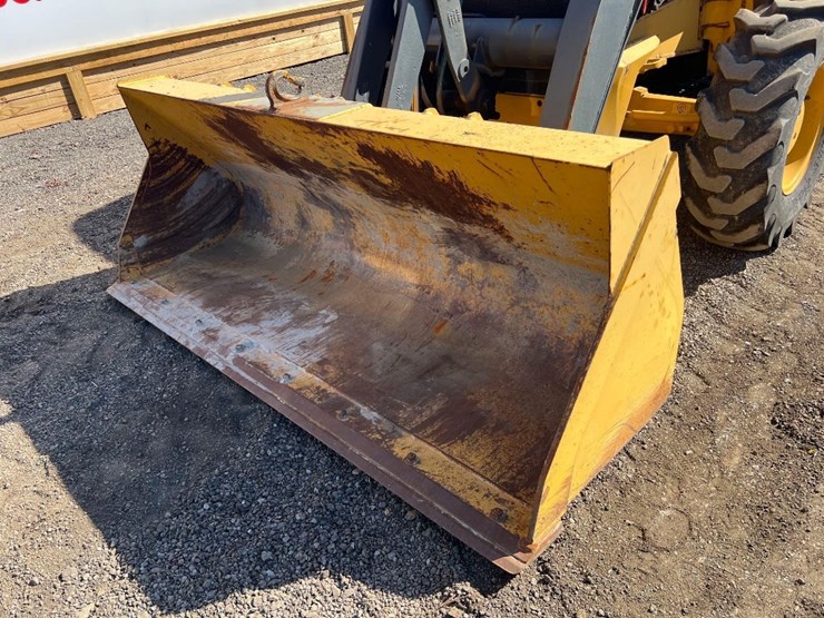 deere-410l-image-14