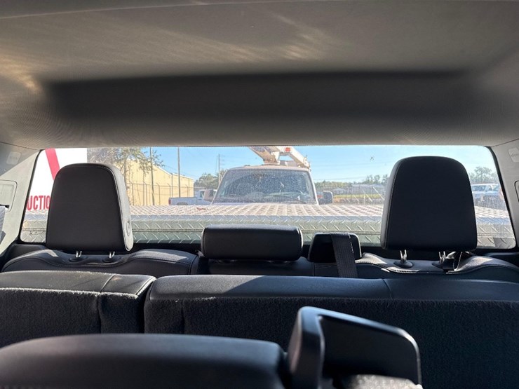 2020-chevrolet-silverado-image-30