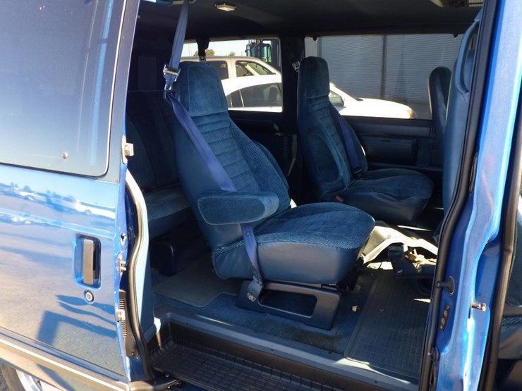 1995-chevrolet-astro-image-7