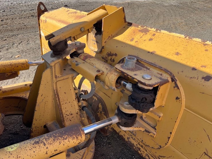 caterpillar-d4k-xl-image-19