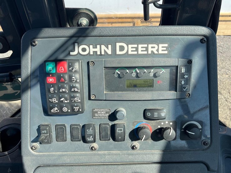 deere-410l-image-39