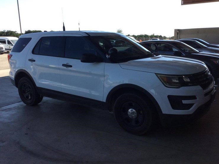 2018-ford-explorer-image-4