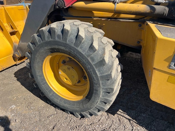 deere-410l-image-18