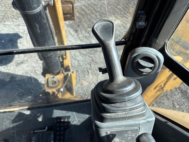 caterpillar-415f2-image-31